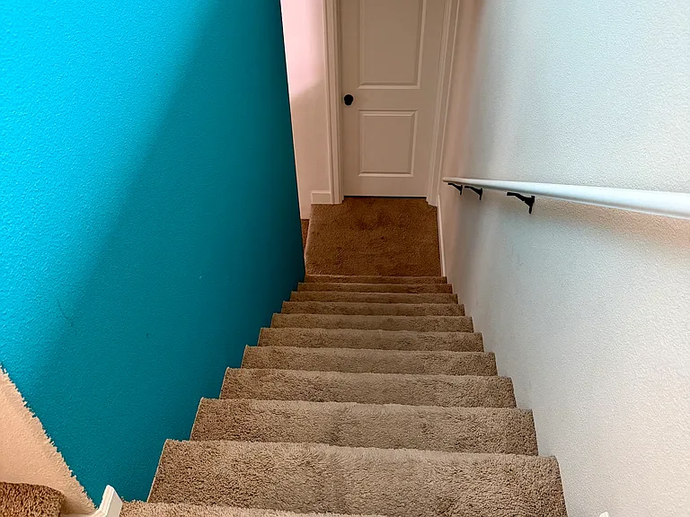 stair case to the 2nd floor