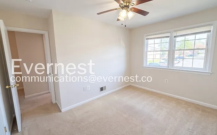 2325 McClellan Ct — Photo 21