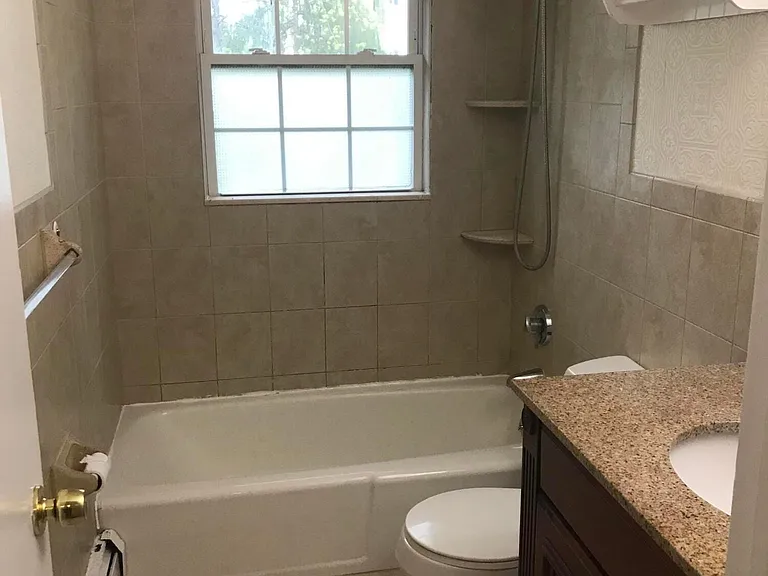 20 Havemeyer Ln — Photo 5