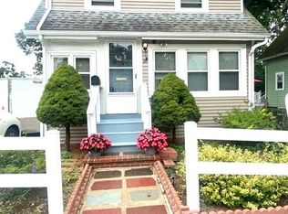 16 Hall St, Randolph, MA 02368