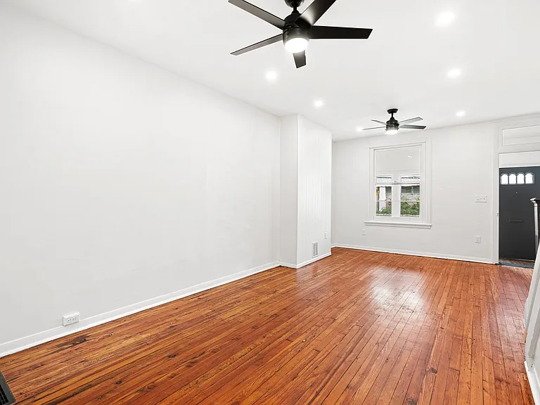 2528 S 63rd St — Photo 7