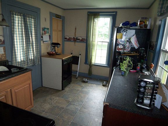 2nd image of 1225 Walnut St