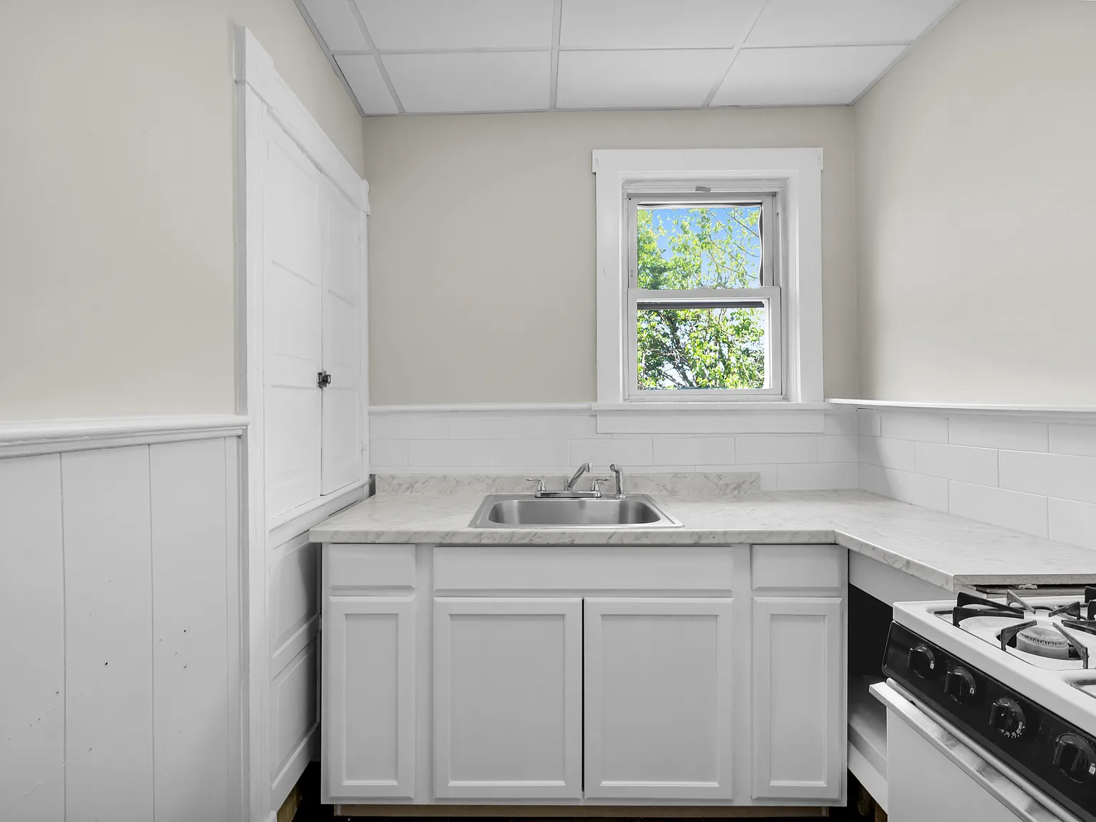 1 bed, 900 sqft, $1,150 — Photo 1