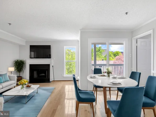 1524 Lincoln Way APT 339, Mc Lean, VA 22102