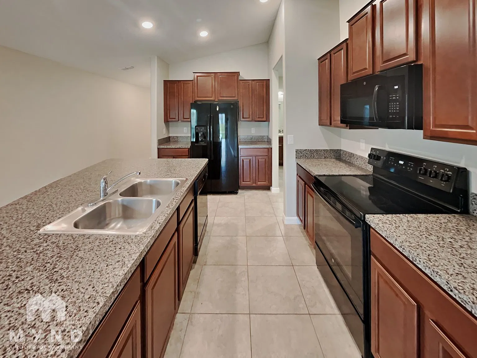 3 bed, 2.0 bath, 1451 sqft, $1,845 — Photo 4