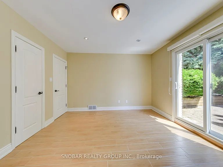 42 Norgrove Cres — Photo 10