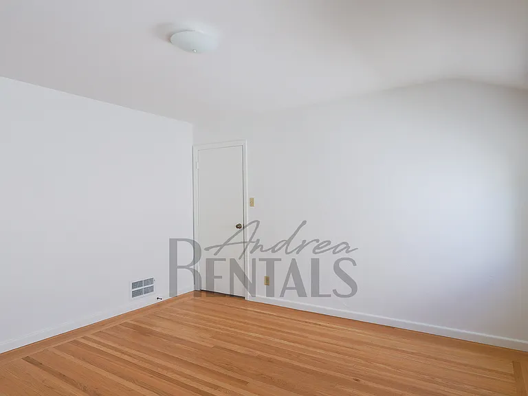 5555 Harbord Dr — Photo 26
