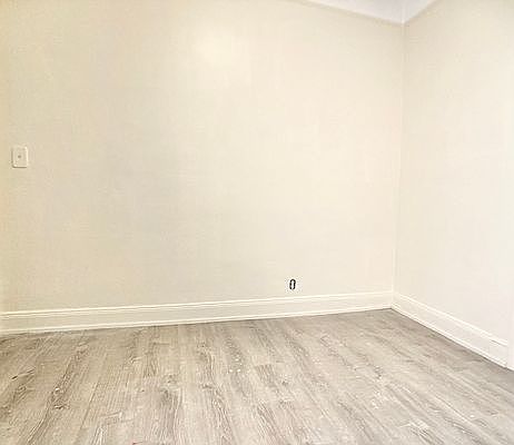 3rd image of 317 E 150th St APT 4B