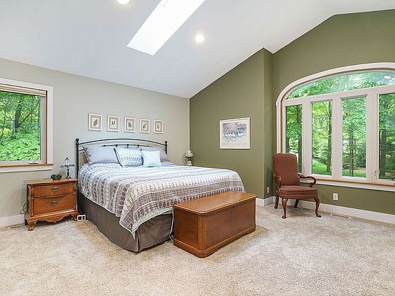 5th image of 10892 Lakeshore Dr