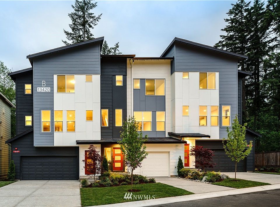 1st image of 13421 B2 Admiralty Way #32