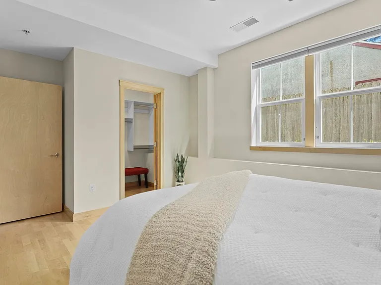 1037 Williamson St #107 — Photo 30