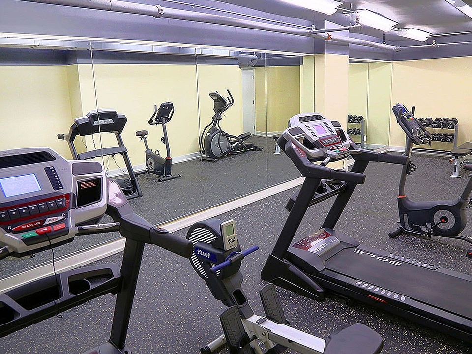 Experience top-tier fitness in our contemporary gym, designed to support a healthy lifestyle.