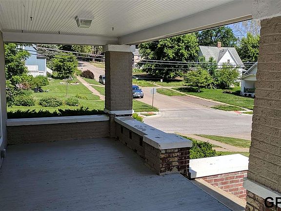 3rd image of 702 Avenue C