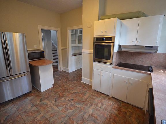 5th image of 4514 S Lookout St