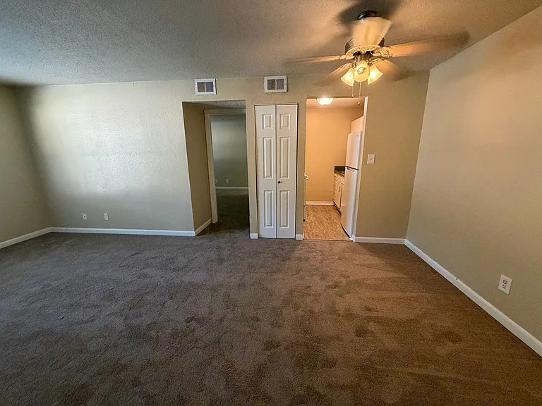 The New Meridian Apartments — Photo 16