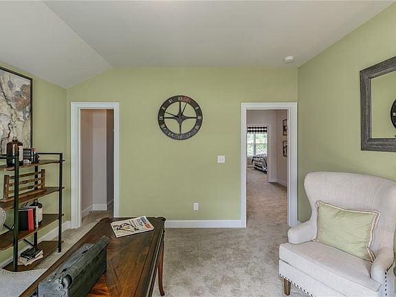 2nd image of 364 Hillgrove Dr