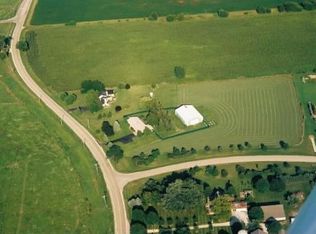 40W563 Russell Rd, Elgin, IL 60124