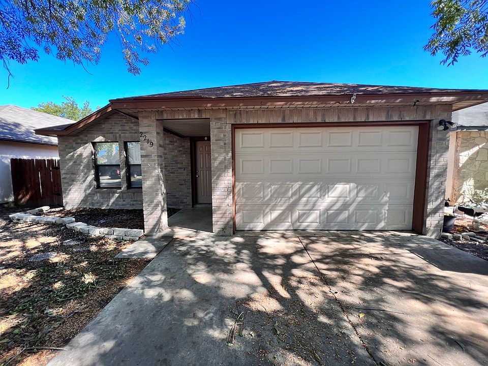 1st image of 2219 Muddy Peak Dr