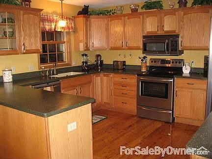 3rd image of 326 Wicklow Pl