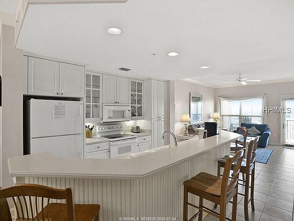 5th image of 3 Forest Beach Dr Unit 403