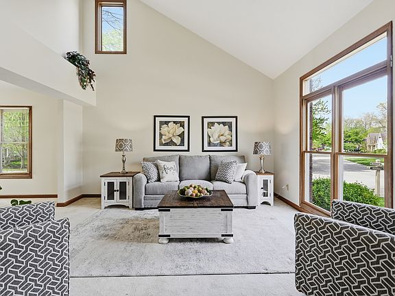 4th image of 5501 Spicebush Dr