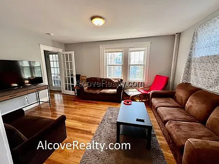 5 bed, 2.0 bath, $4,950 — Photo 4