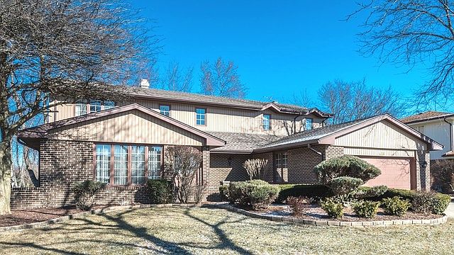 1st image of 418 Woodgate Ct