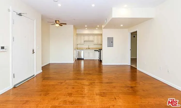 155 S Oxford Ave #203 — Photo 3