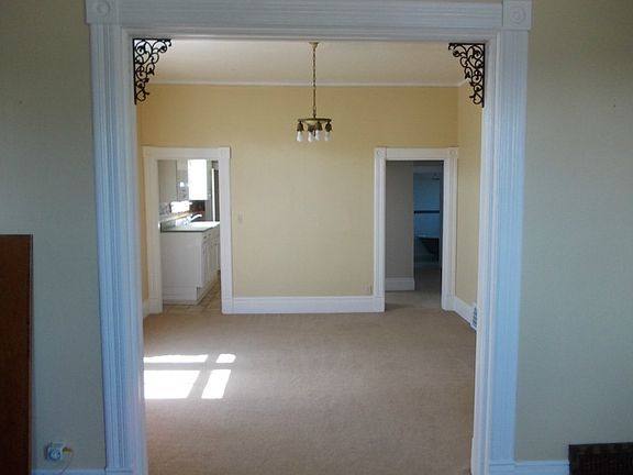4th image of 7030 S Park Ave