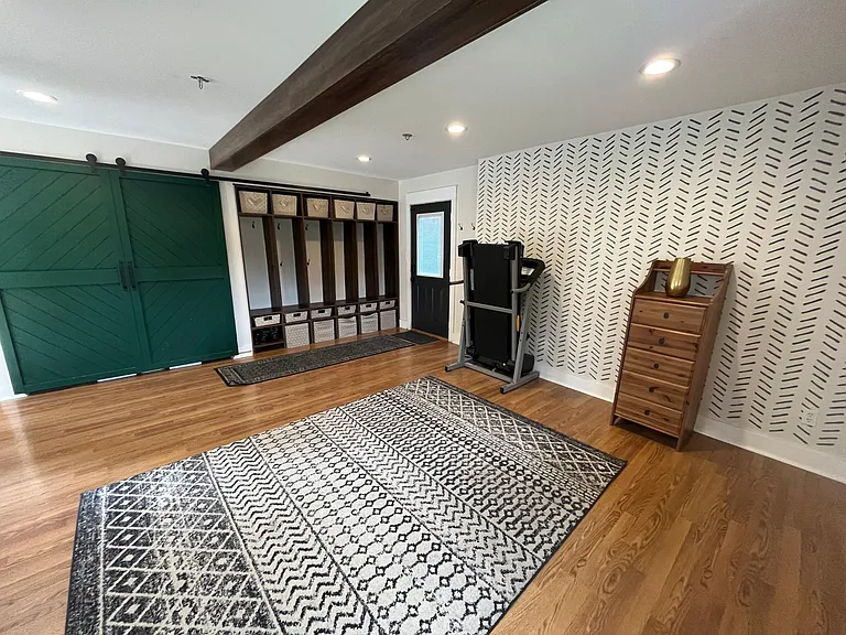 185 N Main St — Photo 12