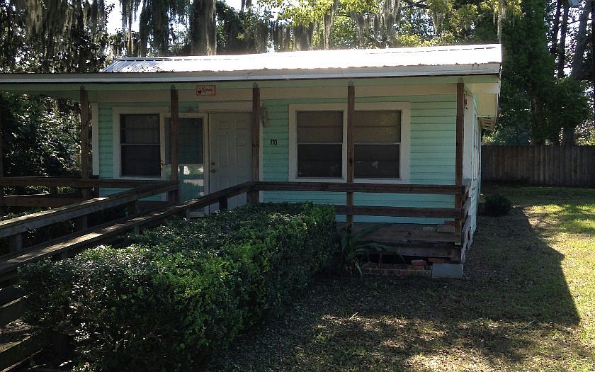 1st image of 170 SE Lochlynn Ter