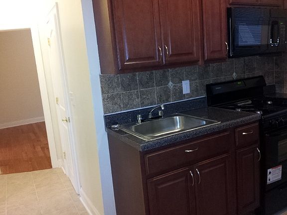 5th image of 3149 Kennedy Blvd #12AA