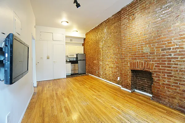 Rented by Best Apartments North Inc | media 30