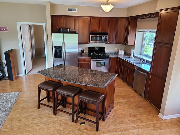 4th image of 235 N Smith St APT 304