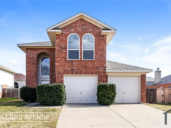 8525 Auburn Dr, Fort Worth, TX 76123