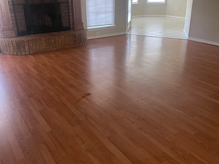 3950 Ridgway Rd — Photo 2