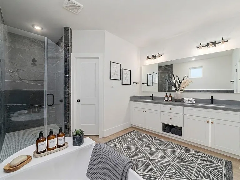 5630 Bertellis Ln — Photo 13