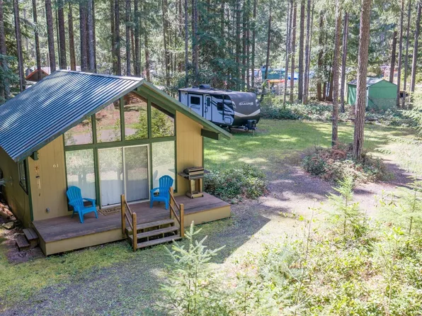 61 N Hamma Hamma Drive W, Hoodsport, WA 98548