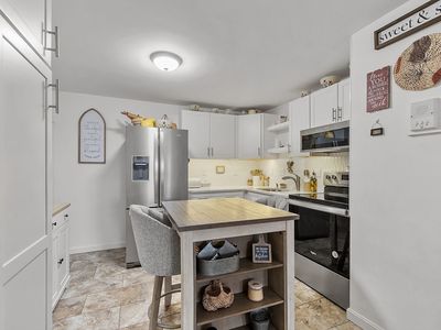 105 Ridgewood Ln APT 7, Gardner, MA, 01440