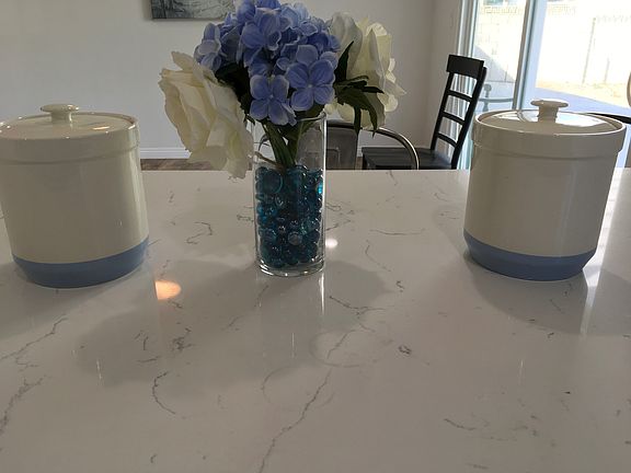 Quartz Kitchen Counters