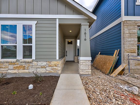 3rd image of 1616 Bella Dr