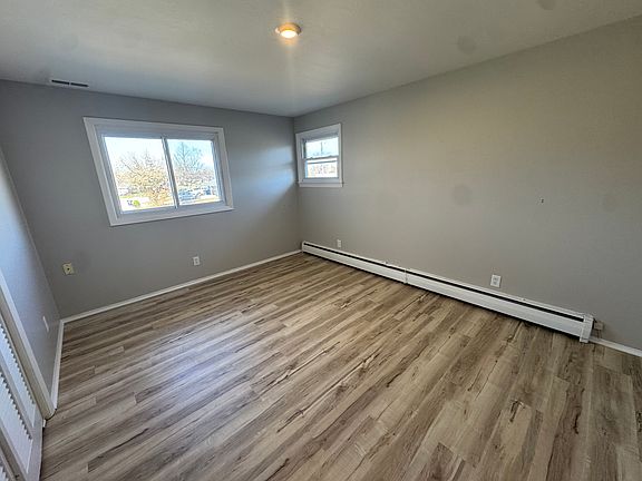 5th image of 2215 Saratoga Dr