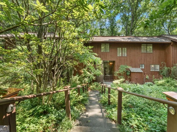 1677 Terrell Ridge Dr SE, Marietta, GA 30067