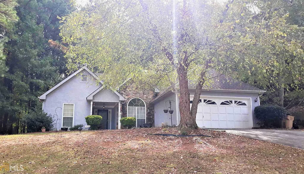 428 Grove Hill Dr photo 1