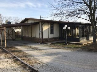 305 1/2 NW 3rd St, Washington, IN 47501