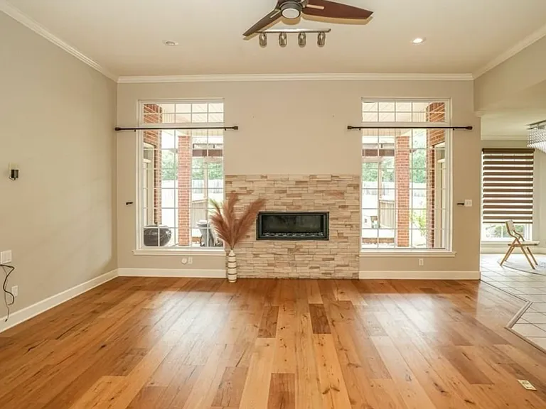 7001 Shadow Brooke St — Photo 5