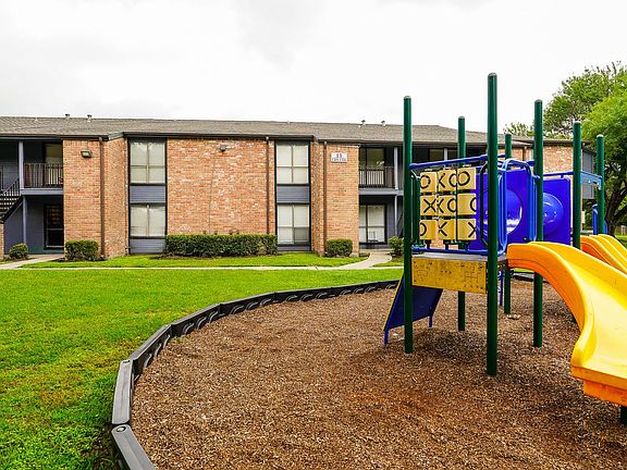 3rd image of 13100 Stonefield Dr #2102