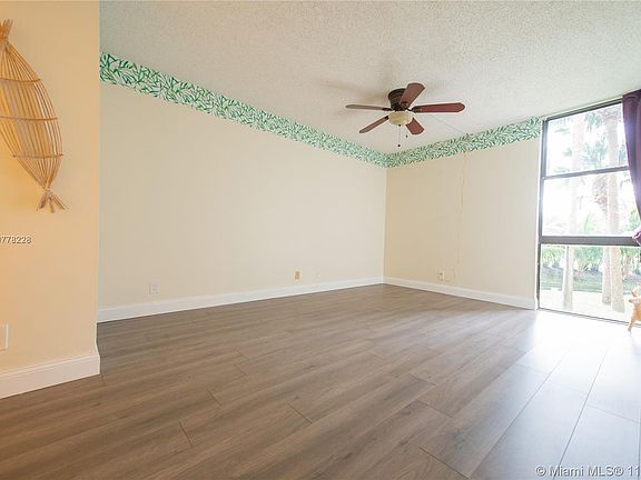 4th image of 20379 W Country Club Dr APT 135