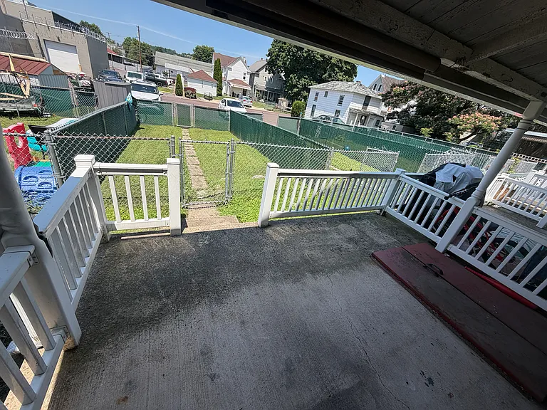 139145 E 8th St #139 — Photo 16