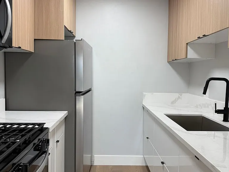 Park Apartments-Beautiful recently renovated — Photo 19